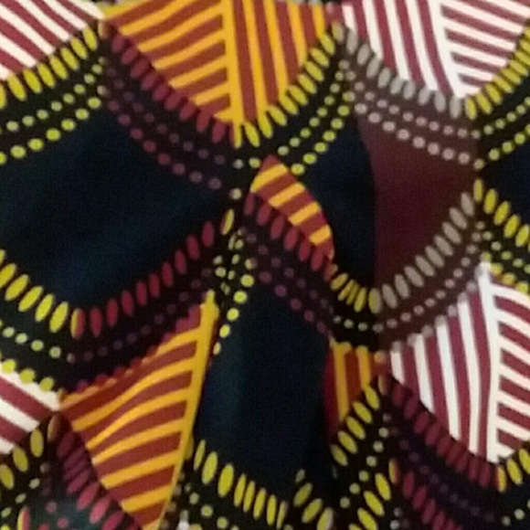 Tulip flare skirt (worn once) - Picture 3 of 3